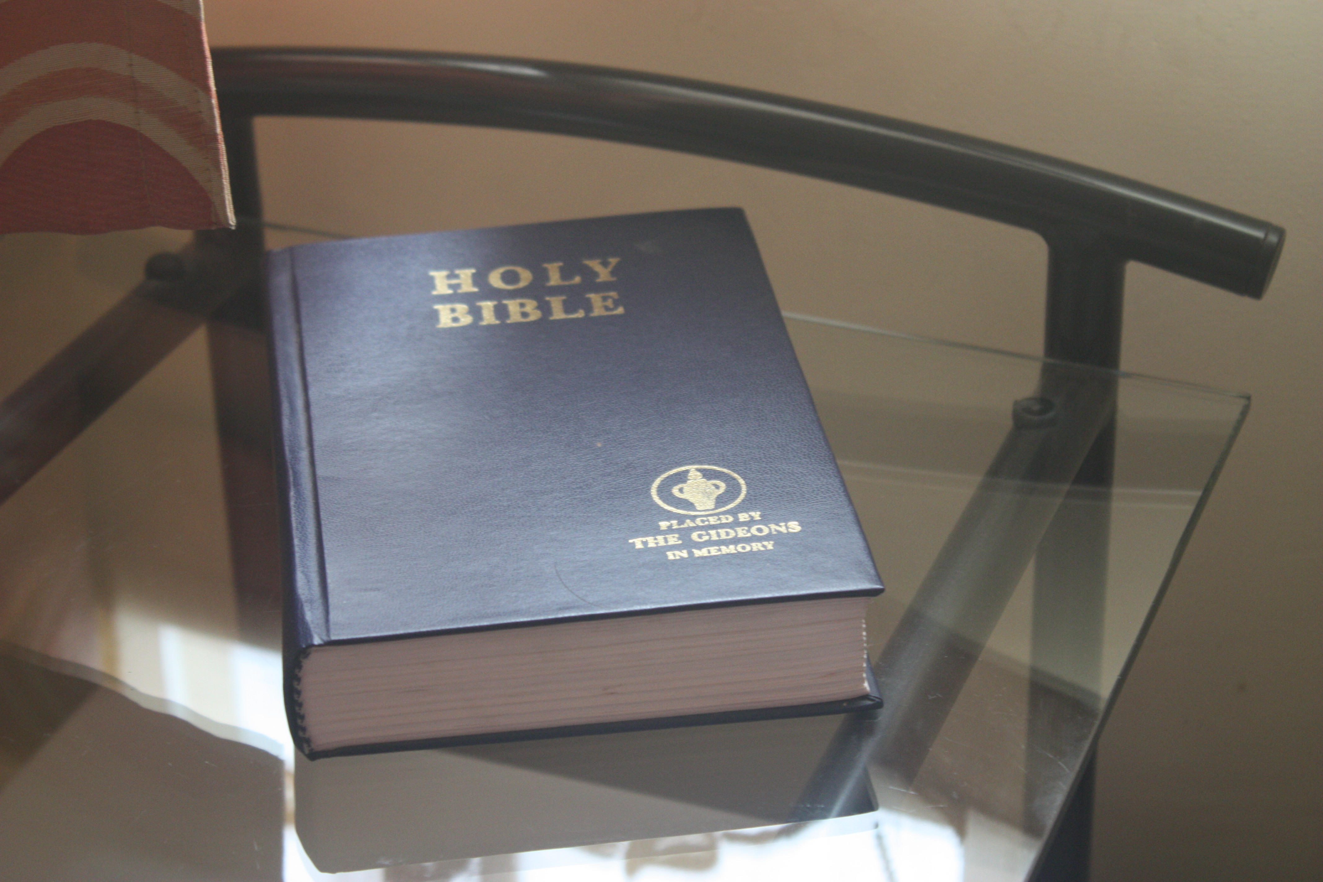 Bible dans ma chambre d'hôtel