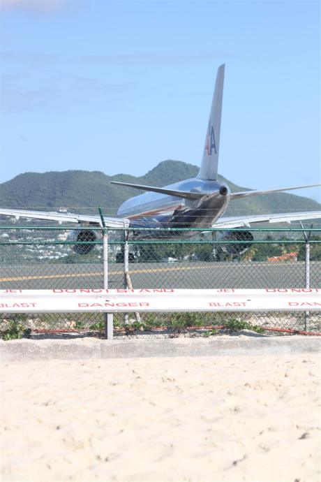 L'aéroport depuis Maho Beach
